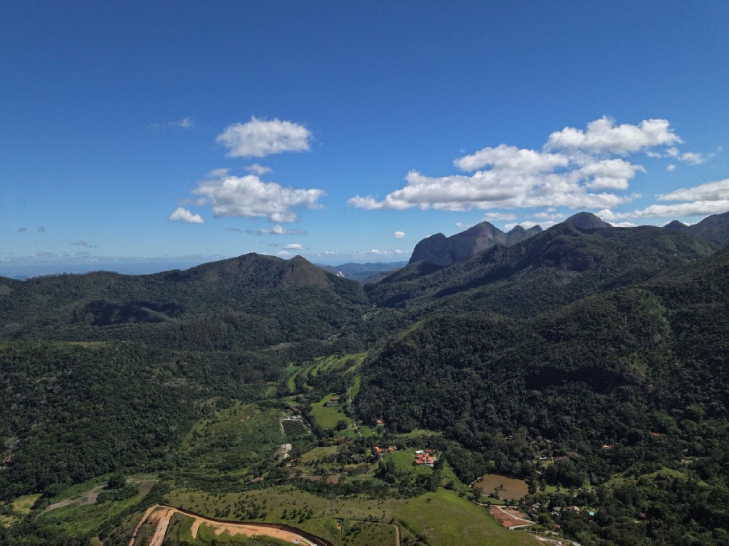 Vista aérea do terreno — Viverde Itaipava Résidences